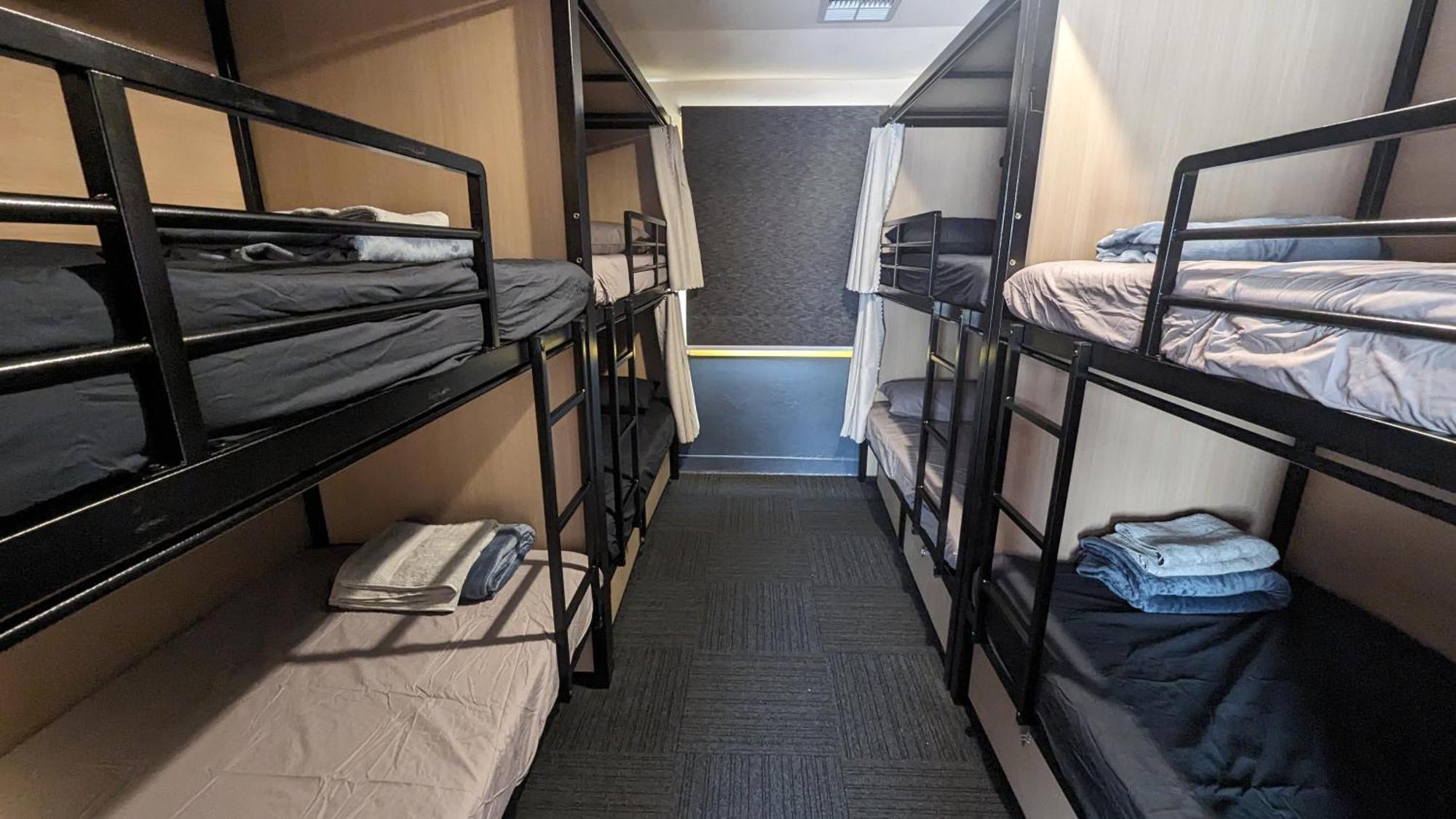 Base Camp Hostel 阿德莱德 外观 照片